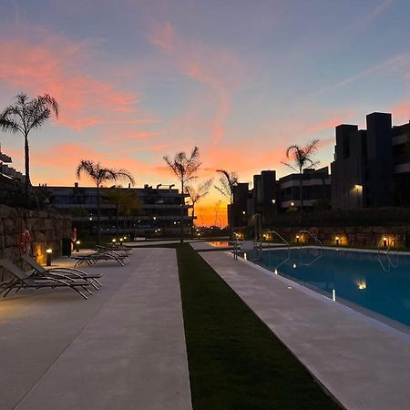 The Golden Oasis Penthouse Apartment Estepona Bagian luar foto