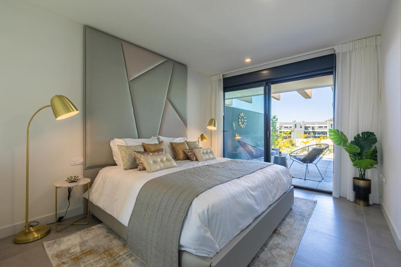 The Golden Oasis Penthouse Apartment Estepona Bagian luar foto