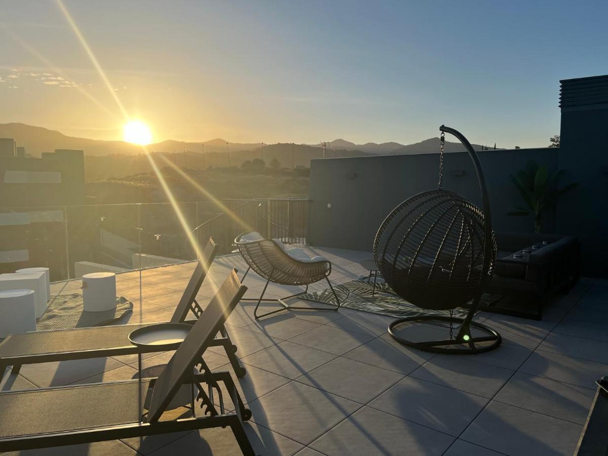 The Golden Oasis Penthouse Apartment Estepona Bagian luar foto