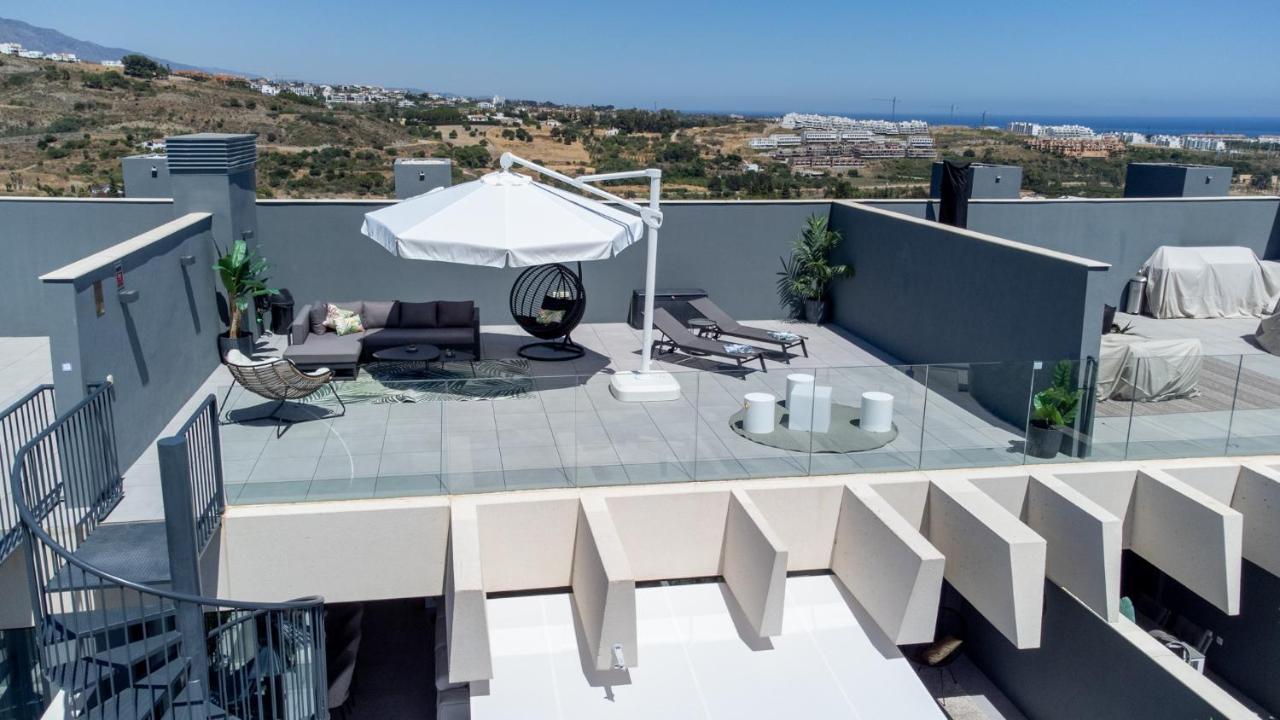 The Golden Oasis Penthouse Apartment Estepona Bagian luar foto
